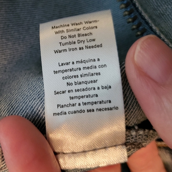 Venus Denim Short Sleeve Romper with Zip Front & Tie Waist, Size 8, Like New - Picture 8 of 9